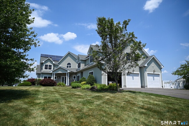 Building Photo - 19 Longview Dr