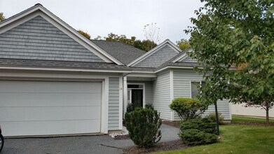 Building Photo - 14 Apple Blossom Dr