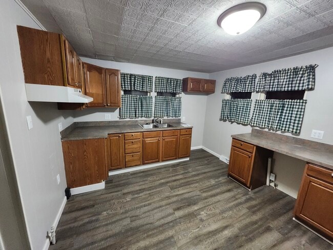 Foto del edificio - 523 W Trusler St