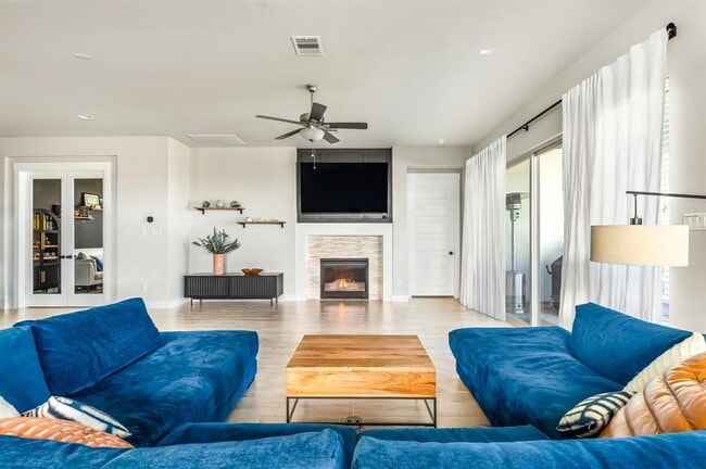 Foto del edificio - 124 Mendocino Ln