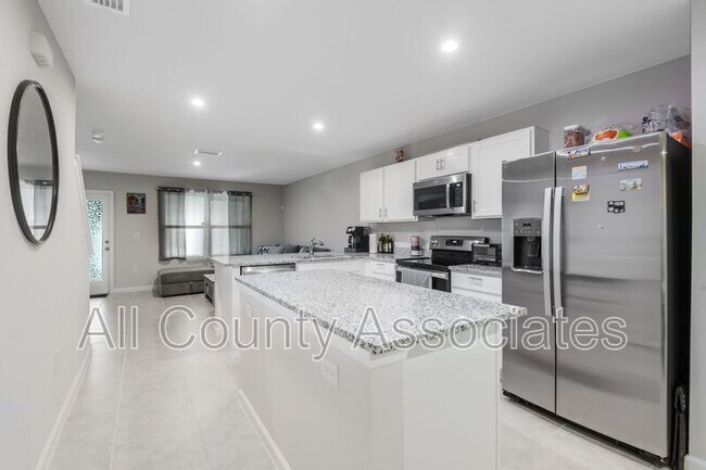 Building Photo - 11440 Spectacled Dr