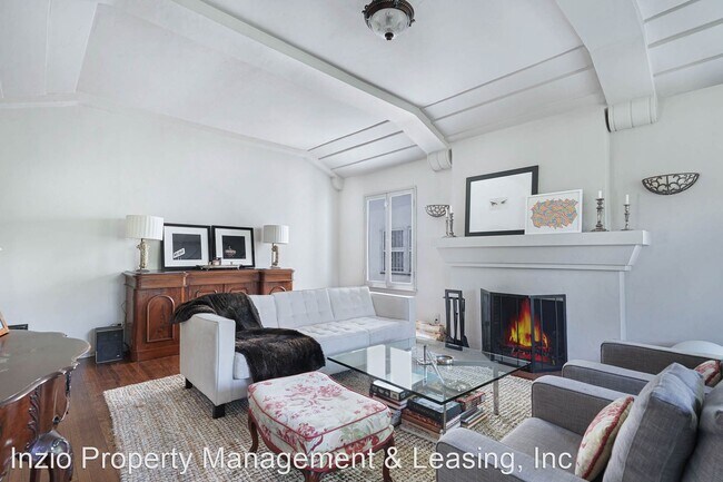 Building Photo - 3 br, 2 bath House - 8210 W. 4th St
