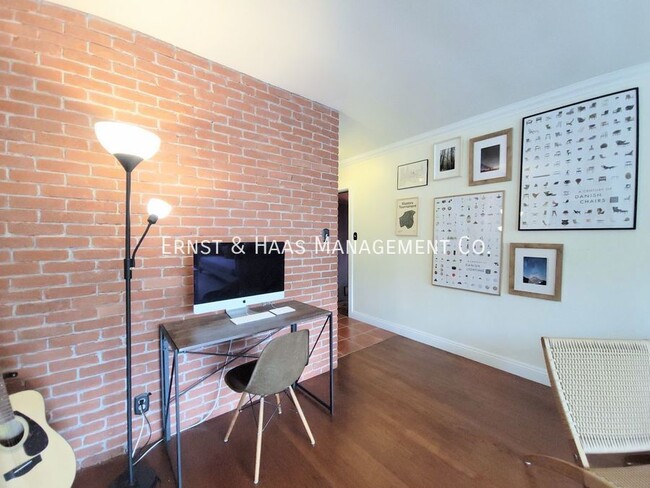 Foto del edificio - Beautifully Remodeled 1 Bedroom Condo Step...