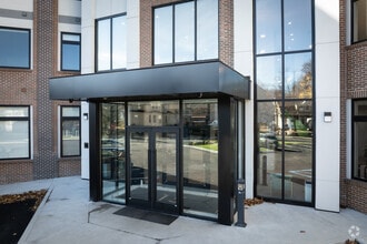 Building Photo - One Five on Washington