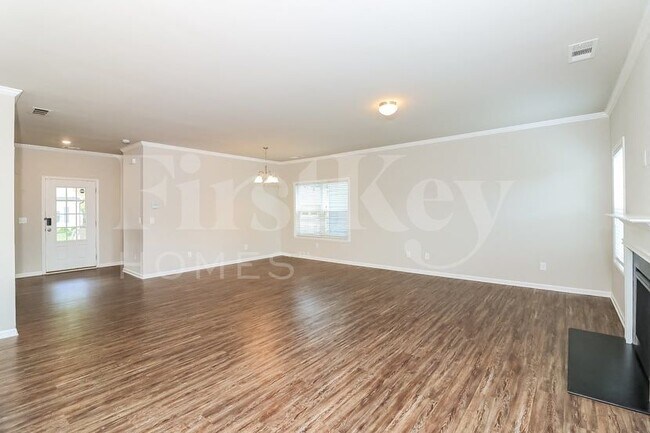 Building Photo - 412 Trail Finders Way