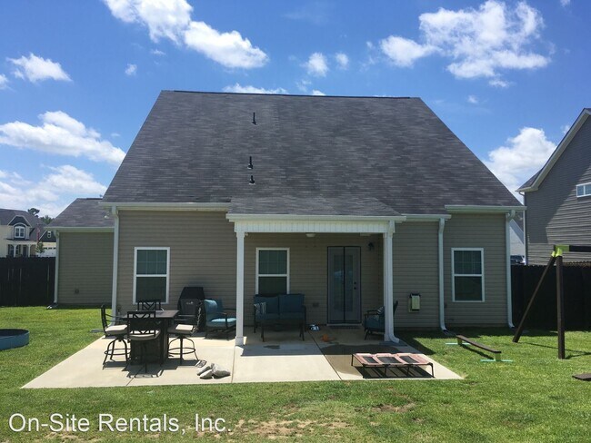 Building Photo - 4 br, 2.5 bath House - 2245 Courtland drive
