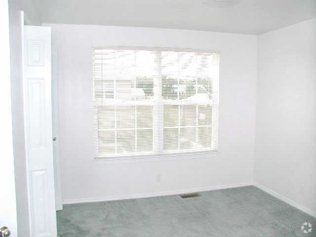 Second Bedroom - Creekside Arbour