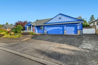 Building Photo - 15084 Persimmon Way