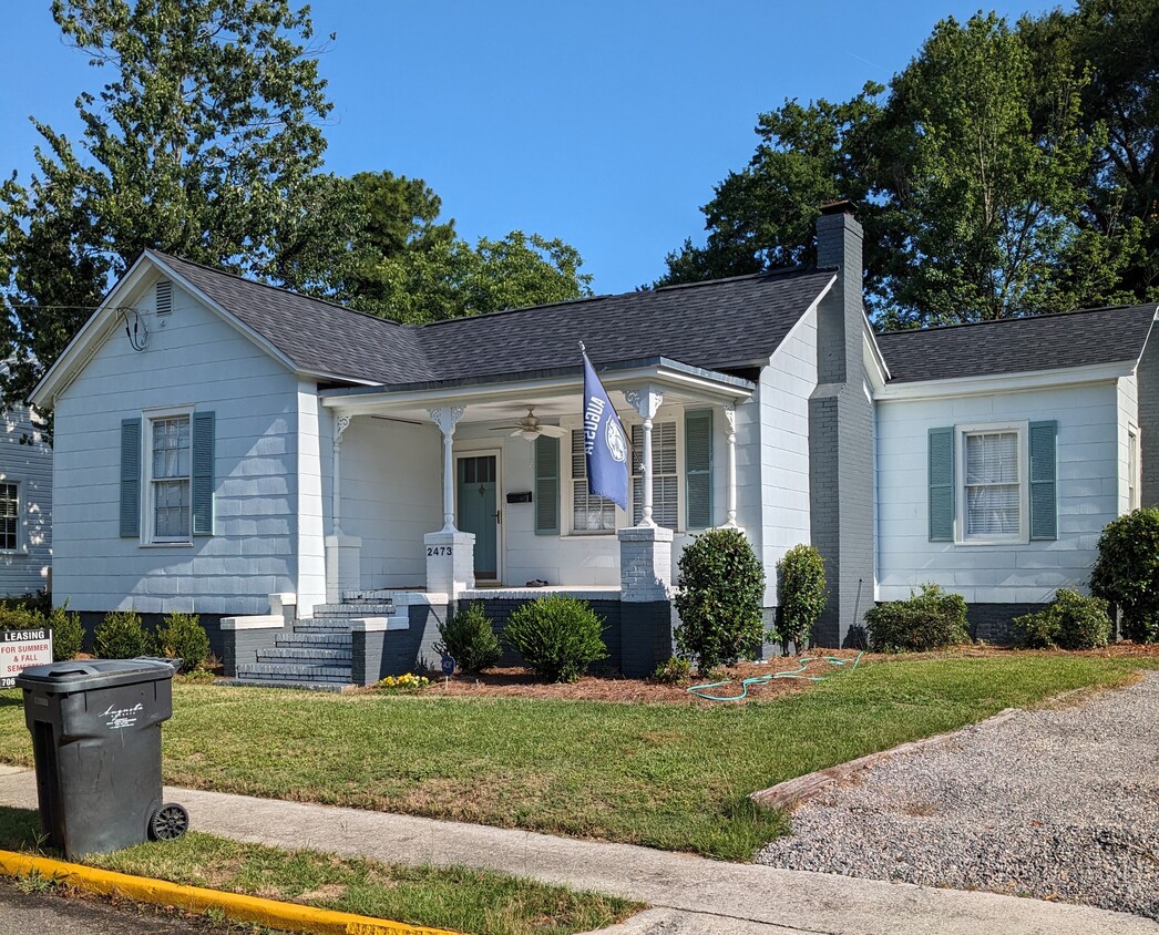 Building Photo - 2473 McDowell St