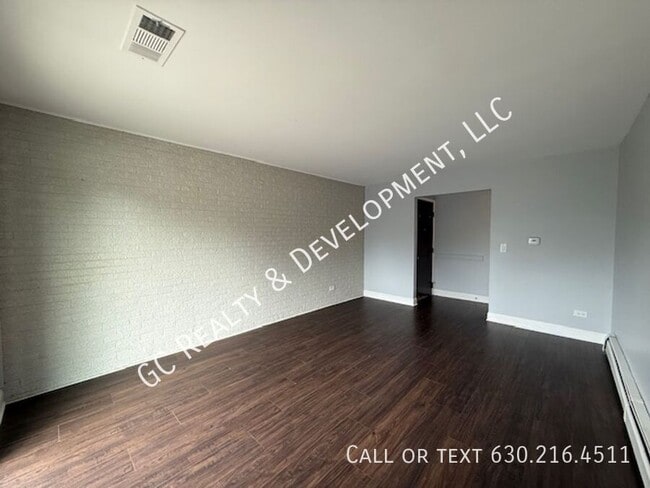 Foto del edificio - 1044 S York Rd