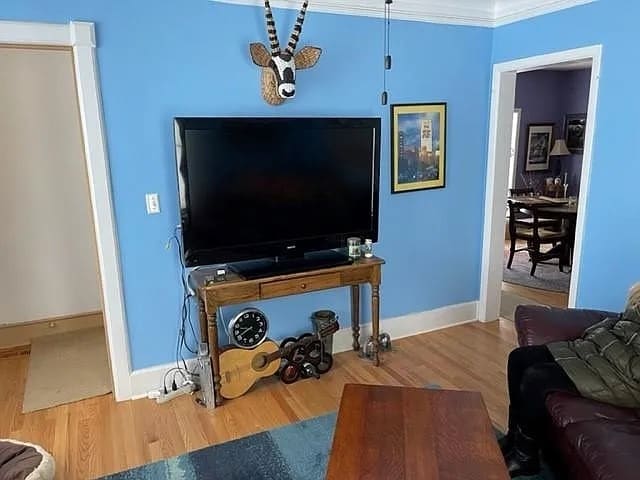 Photo - 1317 Broadway St House