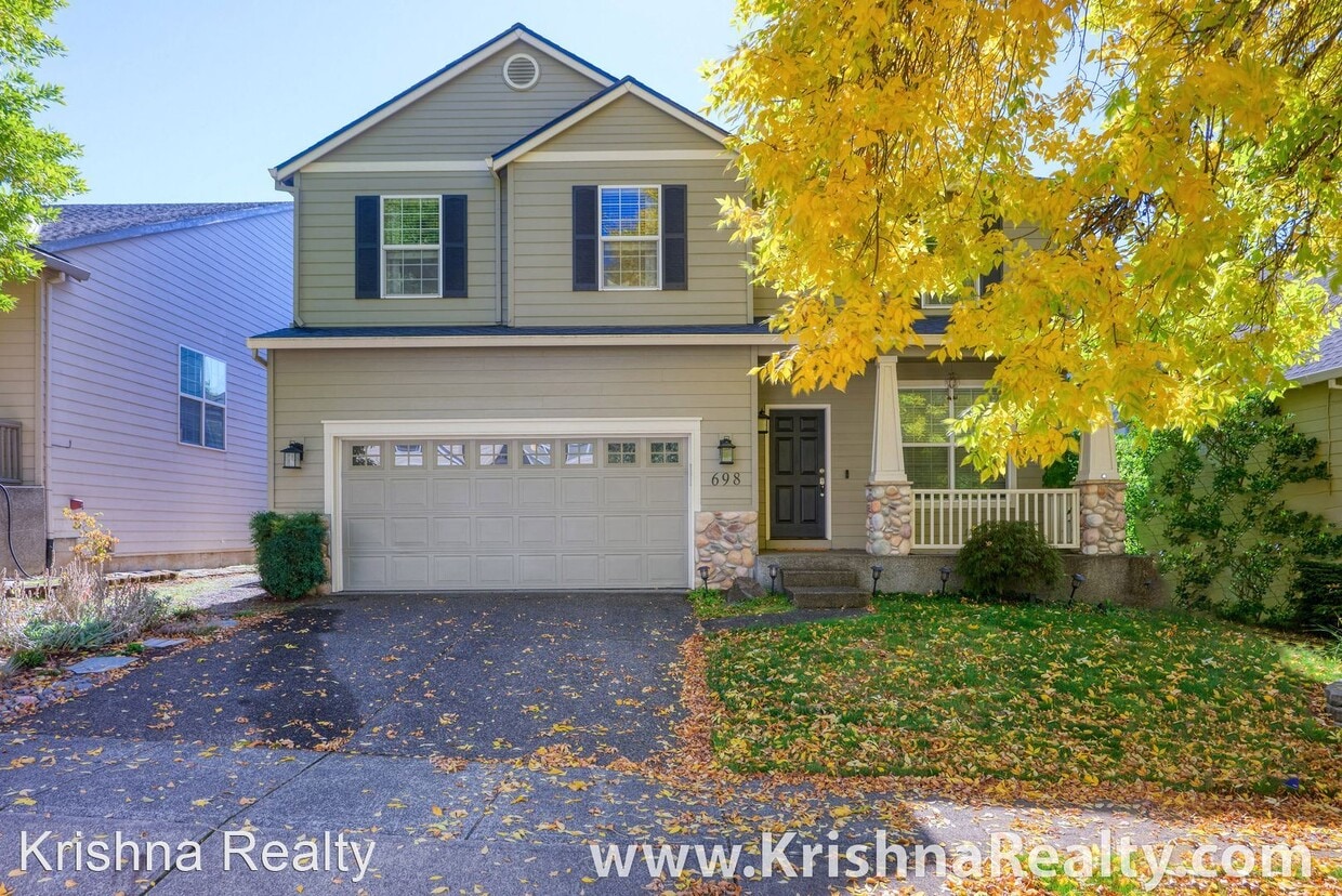 4 br, 2.5 bath House 698 NW Hertel St. House Rental in Hillsboro