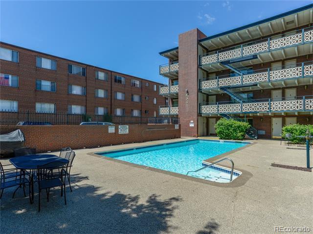 Foto del edificio - 655 N Pearl St