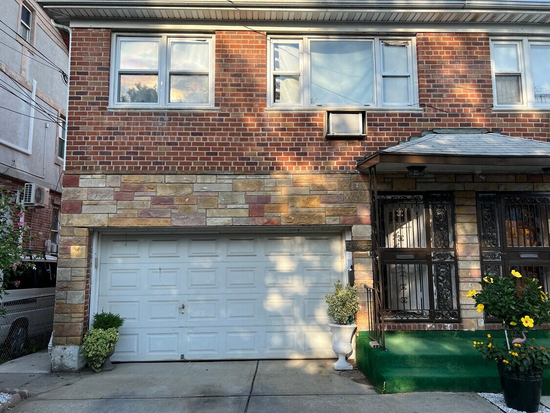 Foto principal - 90-25 179th St