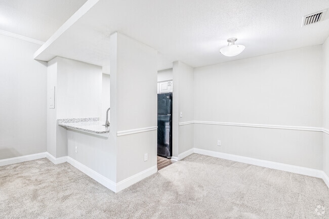 1BR, 1BA - 905SF - Welcome to Villas at St. Johns!