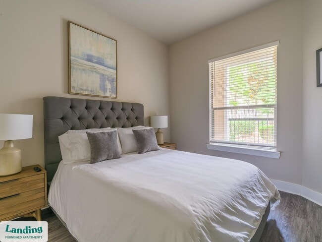 Foto del edificio - 18101 Point Lookout Dr