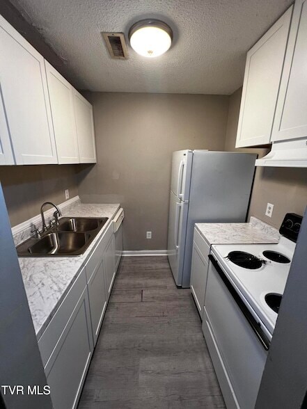 Foto del edificio - 1419 Colony Park Dr