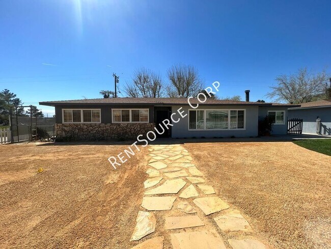 Foto del edificio - 3 Bedroom Single Story Home for Rent in Ro...