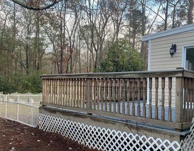 Building Photo - 224 Muirfield Ct E