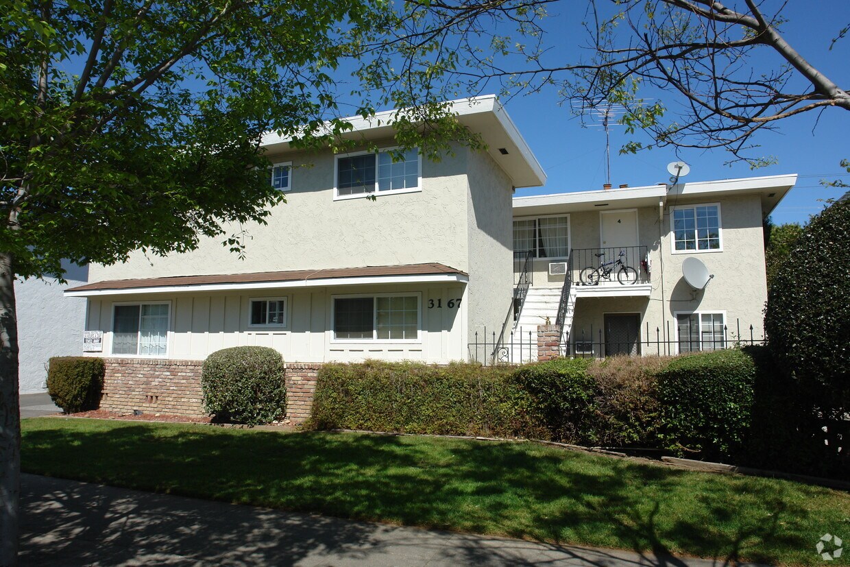 Building Photo - 3167 Impala Dr