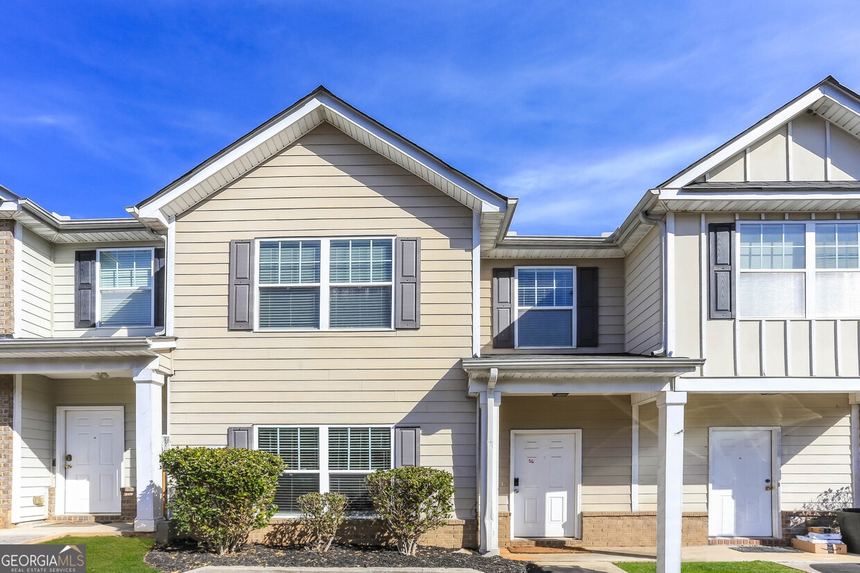 Primary Photo - 2849 Laurel Ridge Cir