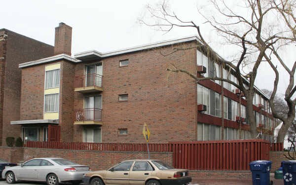Foto del edificio - 351 Harvard St