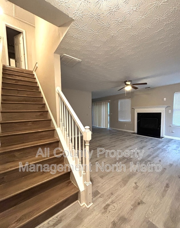 Foto del edificio - 289 Silver Ridge Dr