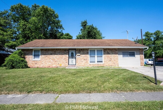 Building Photo - 3926 Malibu Dr