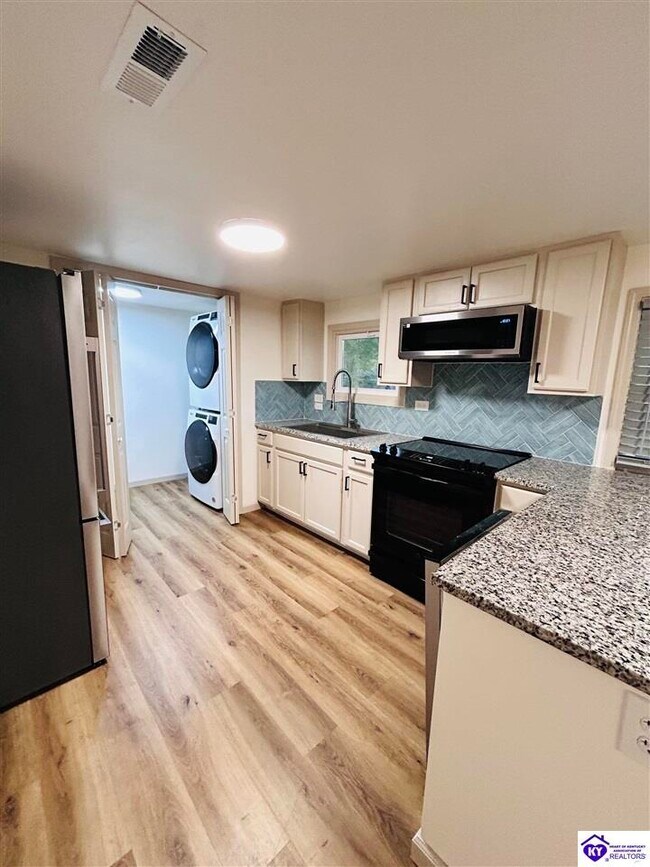 Foto del edificio - 119 Gaither Station Rd