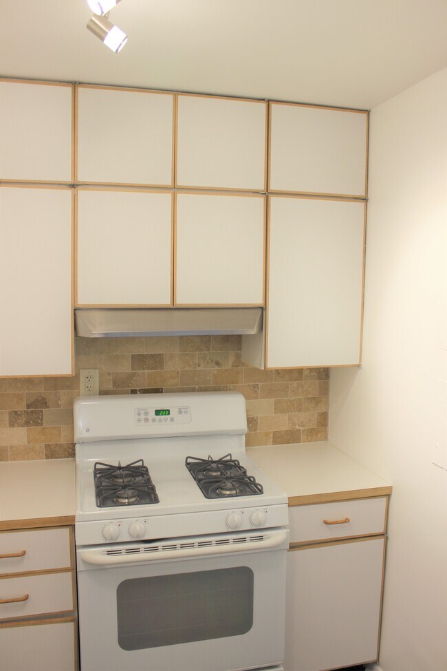 Foto del edificio - 130 Slade Ave