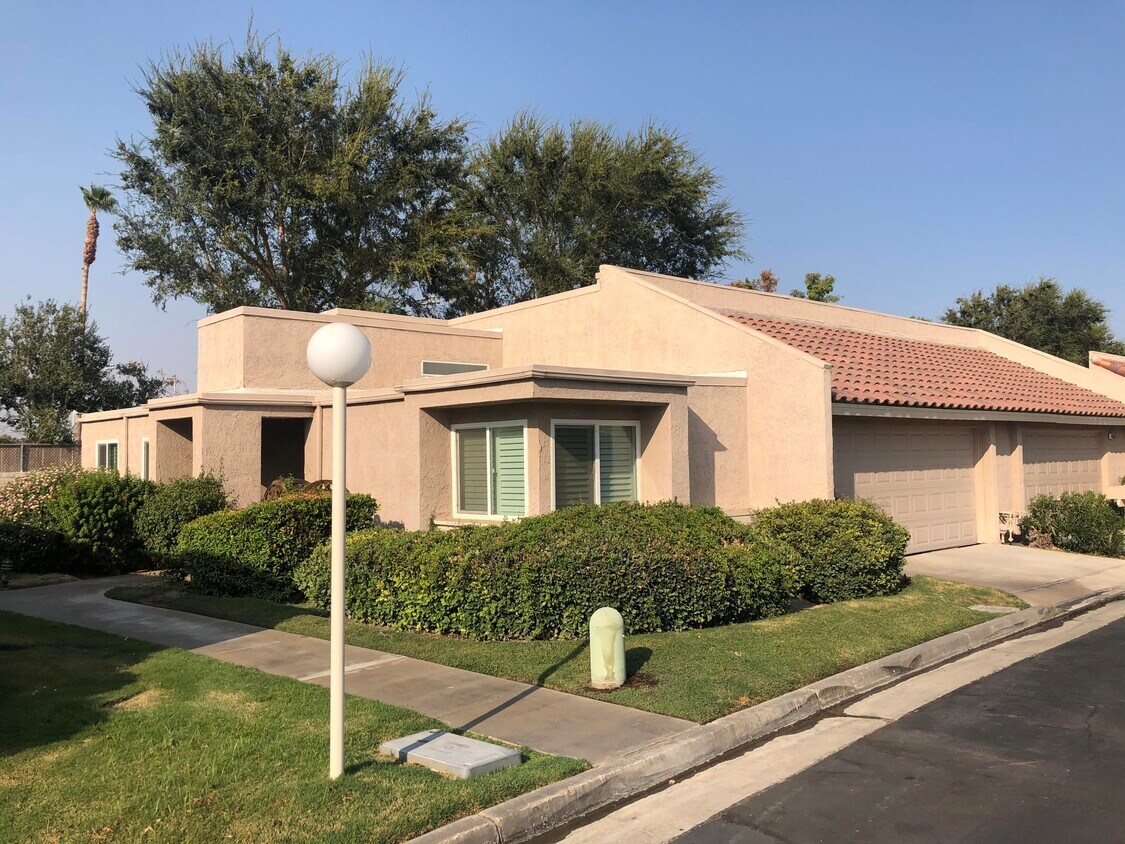 Primary Photo - 74940 San Simeon Dr