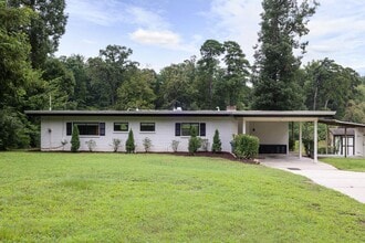 Building Photo - 2118 Timberlake Dr