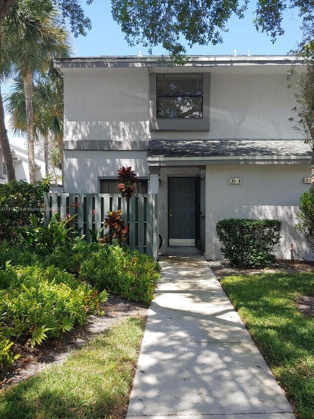 3313 Carambola Cir S, Coconut Creek, FL 33066 Townhome Rentals in