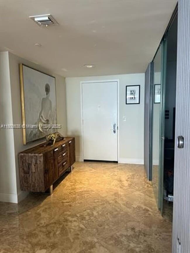 Foto del edificio - 1830 S Ocean Dr