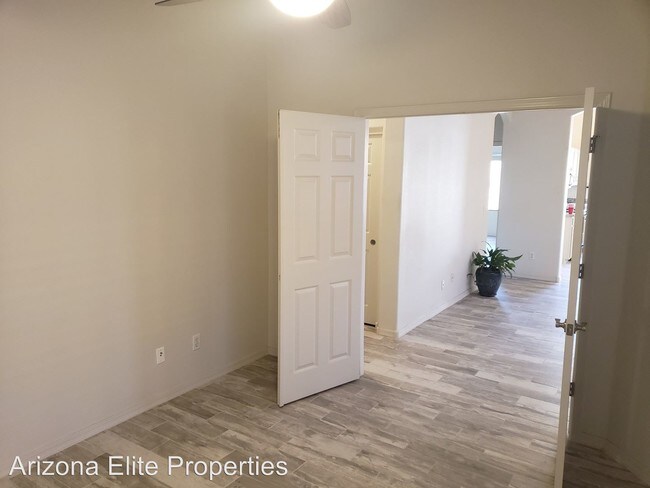Building Photo - 2 br, 2 bath House - 2112 N Garrett Drive