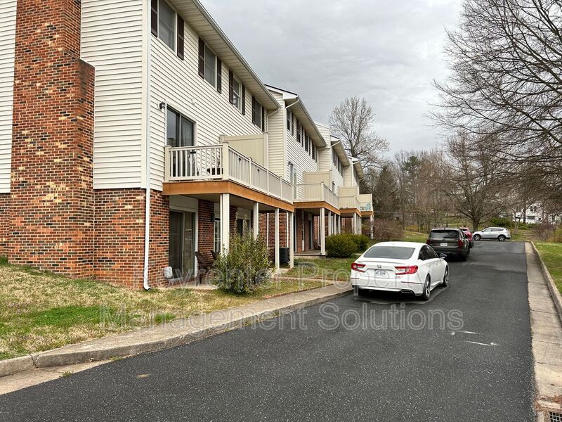 700 Rife Rd, Waynesboro, VA 22980 Condo for Rent in Waynesboro, VA