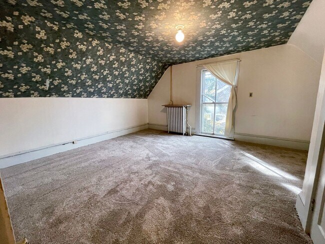 Building Photo - 201 S Willson