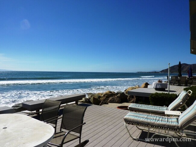Building Photo - 2924 Solimar Beach Dr
