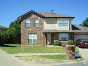 Building Photo - 304 Pine Cove Ct