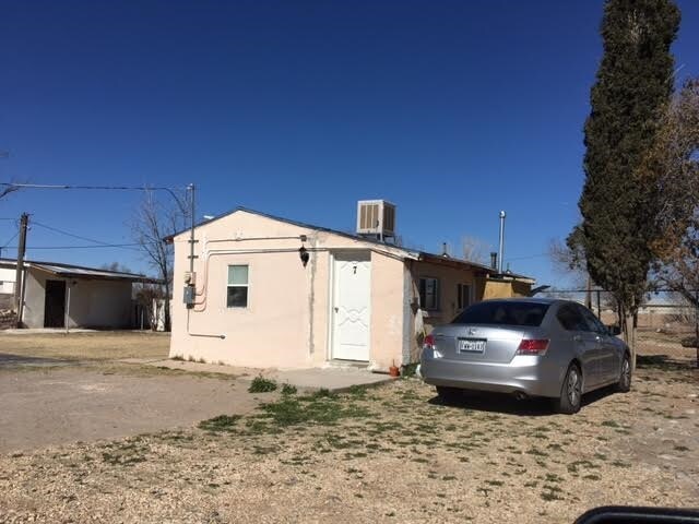 Building Photo - 8749 Clavel Dr