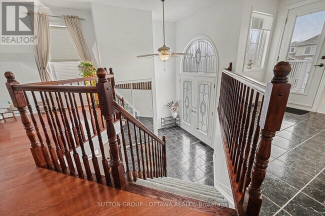 Photo du bâtiment - 131 Oakfield Crescent