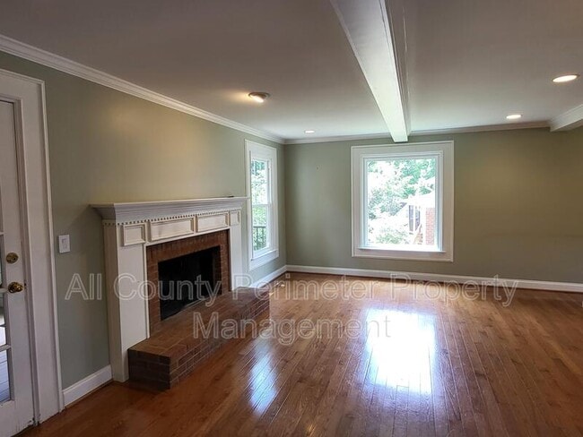 Building Photo - 2551 Tanager Ct NE