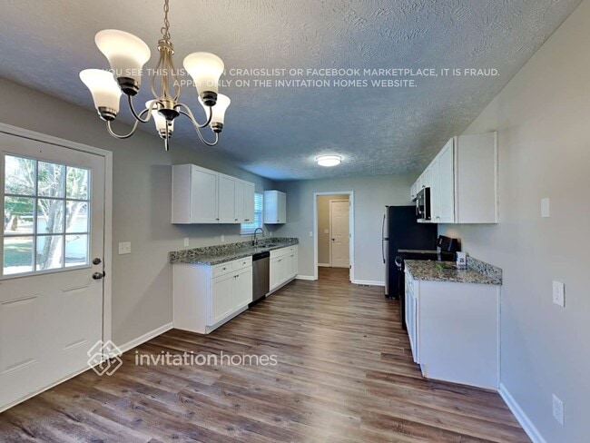 Building Photo - 1915 Venada Trail