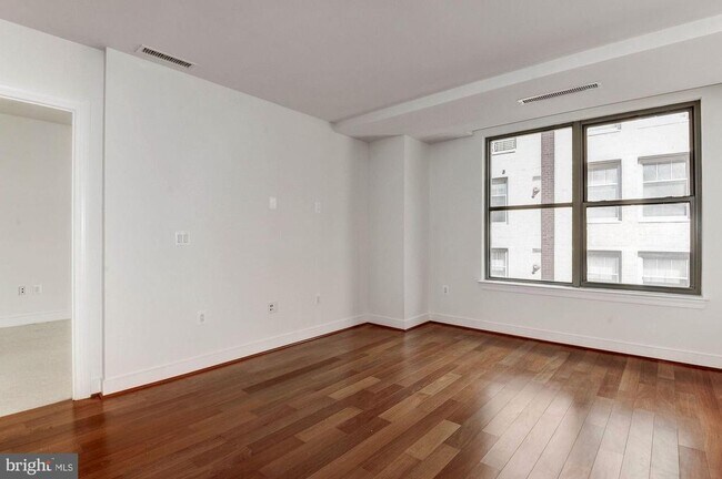 Foto del edificio - 2425 L St NW