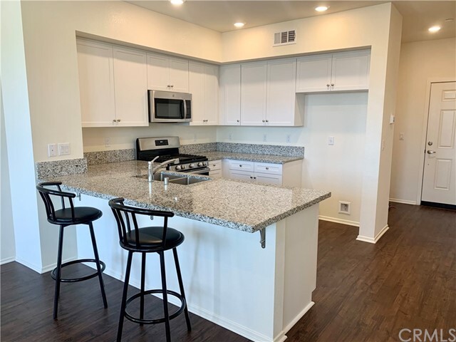 Building Photo - 10290 Artesia Blvd