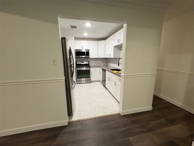 Foto del edificio - 1203 Rock Canyon Dr