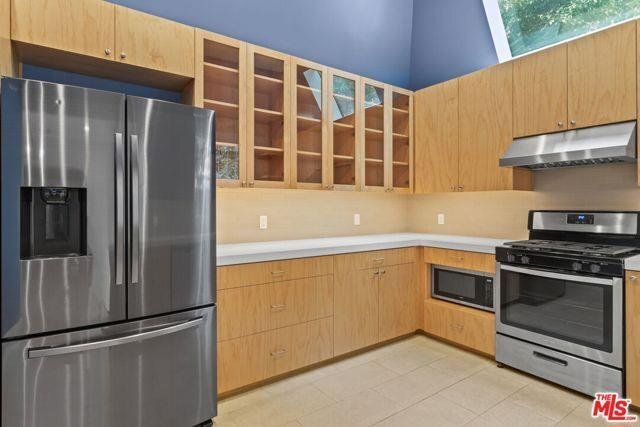 Foto del edificio - 139 Laurel Avenue, Los Angeles, CA 90048 -...