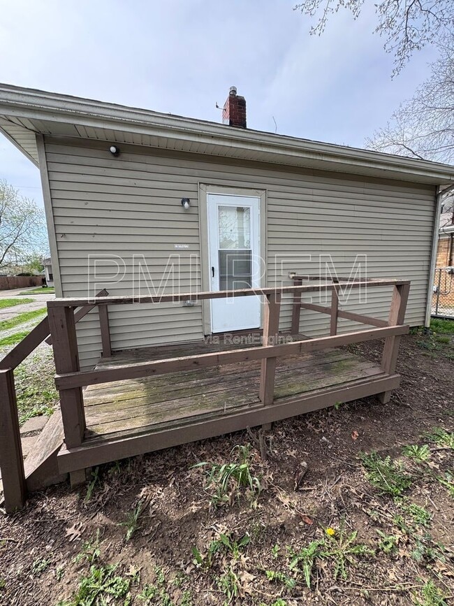 Foto del edificio - 1855 Flint Ave