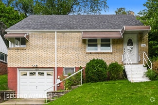 Building Photo - 705 Churchill Ave