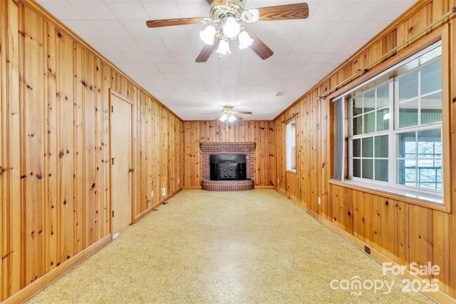 Foto del edificio - 7484 Turkey Trot Dr